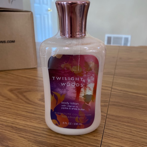 Bath and body works SUGAR PLUM SWIRL SOLD, Paris SOLD and vanilla RUM SOLD - Picture 6 of 6